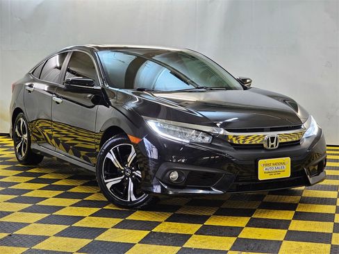 Used 2016 Honda Civic Touring image 1