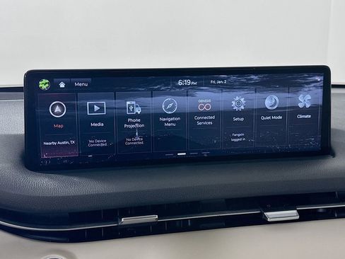 Used 2023 Genesis GV70 2.5T w/ Advanced Package image 17