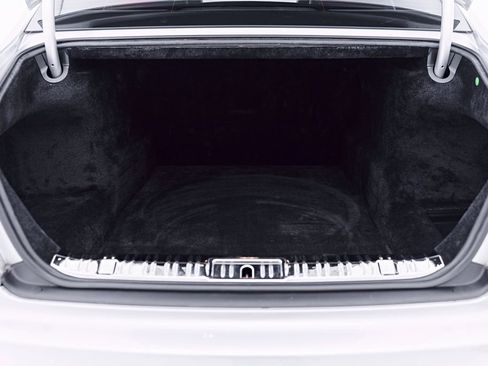 Used 2015 Rolls-Royce Ghost RWD image 32