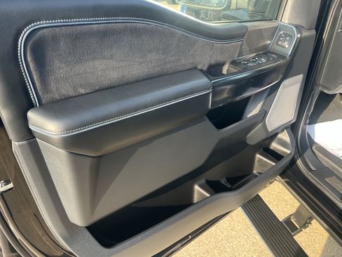 Used 2025 Ford F350 Platinum AWD/4WD image 19