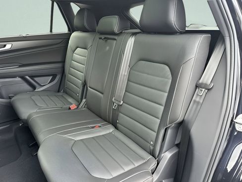 New 2026 Volkswagen Atlas Cross Sport SEL image 23