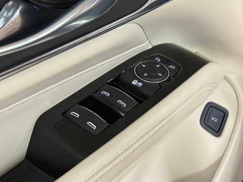 Certified 2022 Cadillac CT4 Premium Luxury w/ Technology Package image 21