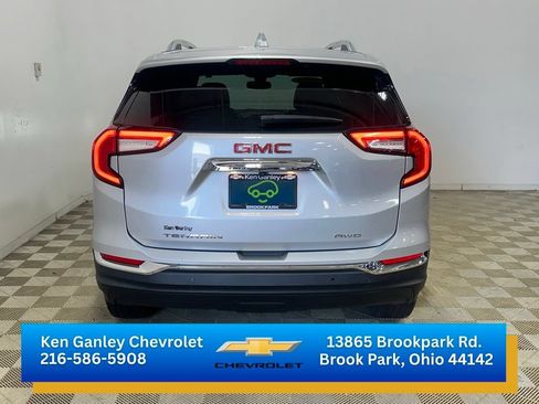 Certified 2022 GMC Terrain SLT AWD/4WD image 5