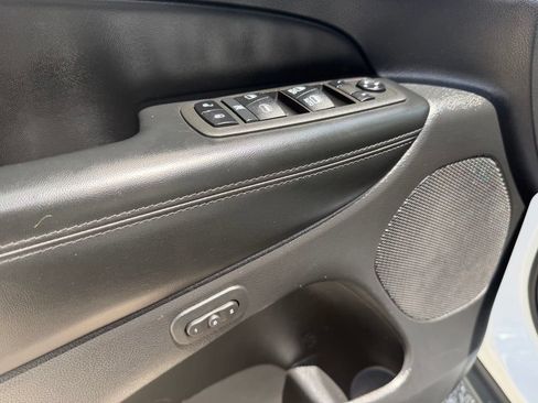 Used 2022 Jeep Grand Cherokee Limited AWD/4WD image 10