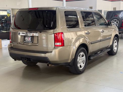 Used 2011 Honda Pilot LX image 2
