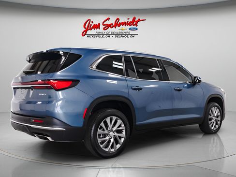 Used 2025 Buick Enclave Preferred FWD image 6