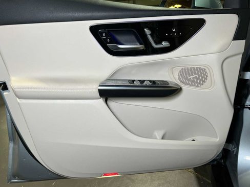 Certified 2025 Mercedes-Benz GLC 300 4MATIC image 21