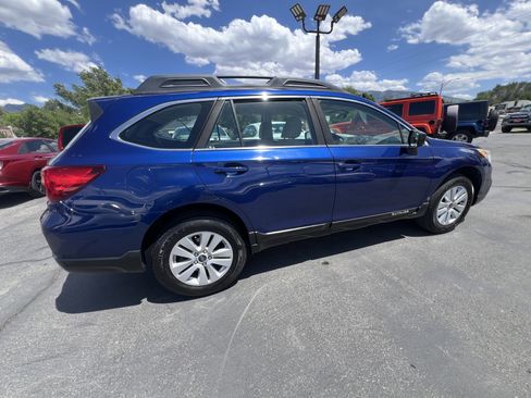 Used 2017 Subaru Outback 2.5i AWD/4WD image 8