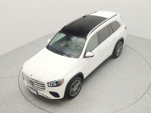 Certified 2026 Mercedes-Benz GLS 450 4MATIC image 22
