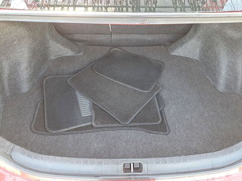 Used 2017 Toyota Corolla LE image 6