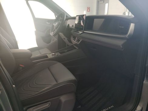 New 2026 Volkswagen Tiguan SE R-Line AWD/4WD image 14