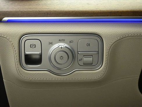 New 2026 Mercedes-Benz GLS 450 4MATIC image 10