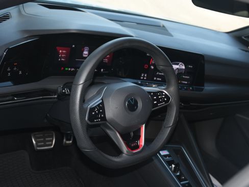 Used 2022 Volkswagen GTI Autobahn FWD image 10