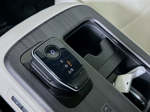 Used 2023 Nissan Ariya FWD image 24