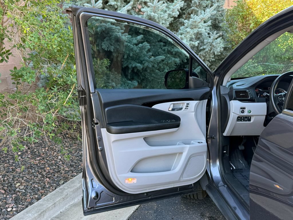 Used 2018 Honda Ridgeline RTL-E image 16