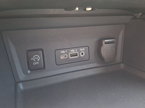 Certified 2025 Nissan Sentra SV FWD image 24