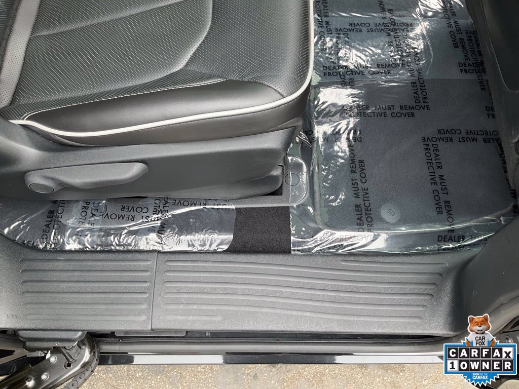 Used 2023 Chrysler Pacifica Limited w/ Uconnect Theater Family Group FWD image 53