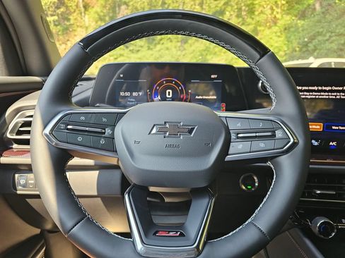New 2026 Chevrolet Traverse Z71 w/ Enhanced Driving Package AWD/4WD image 27