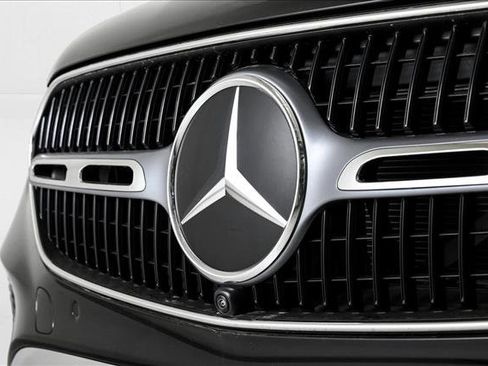 Used 2026 Mercedes-Benz GLC 300 4MATIC image 3