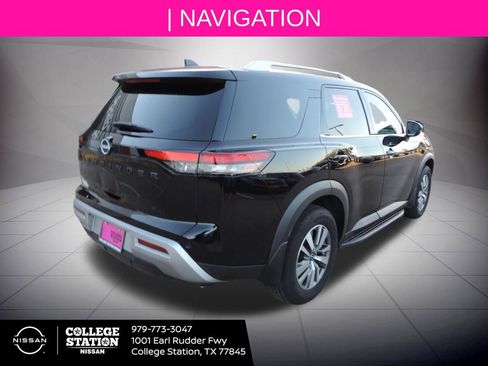Certified 2023 Nissan Pathfinder SL w/ Lighting Package (N92) image 4