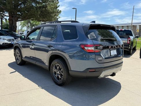 Certified 2026 Honda Pilot TrailSport image 6