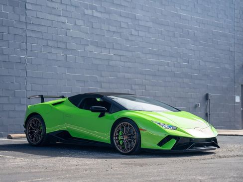 Used 2019 Lamborghini Huracan Performante image 4