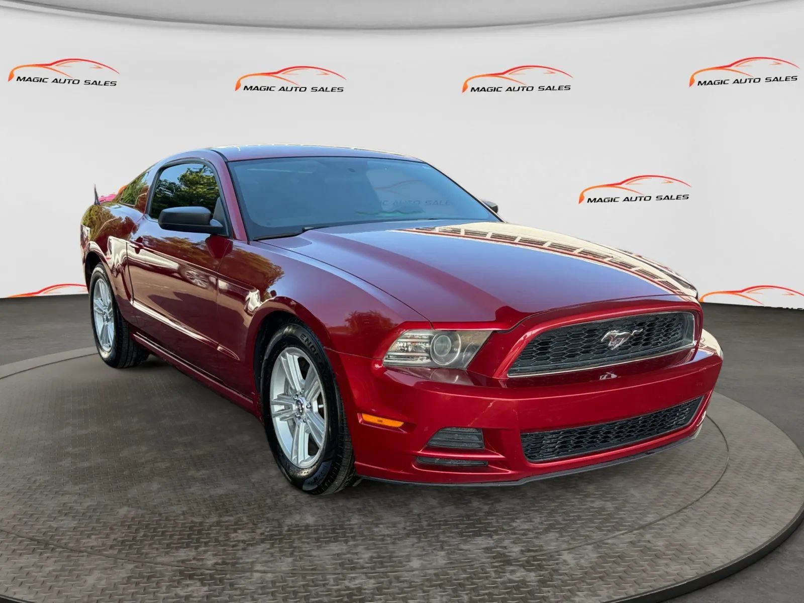 Used 2013 Ford Mustang Coupe RWD image 5