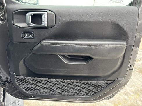 Used 2021 Jeep Wrangler Unlimited Sahara w/ Uconnect 4C Nav & Sound Group image 26