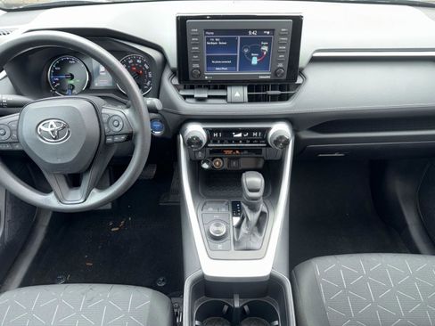 Used 2022 Toyota RAV4 XLE image 14
