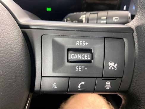 Certified 2025 Nissan Kicks SV w/ SV Premium Package AWD/4WD image 26