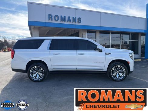 Used 2022 GMC Yukon XL Denali w/ Denali Ultimate Package image 2
