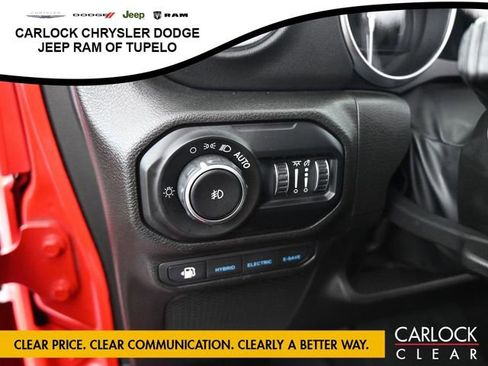 Used 2022 Jeep Wrangler Sahara image 14