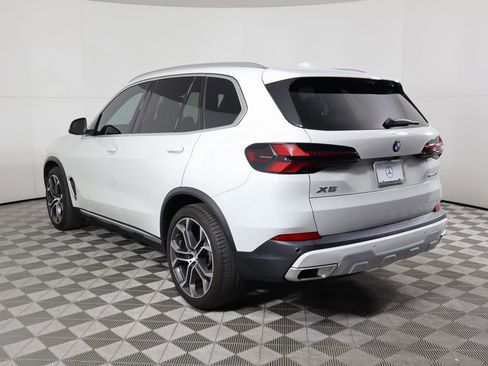 Used 2024 BMW X5 xDrive40i w/ Parking Assistance Package image 7