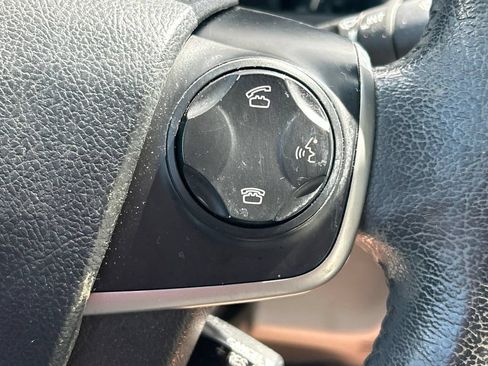 Used 2014 Toyota Camry XLE w/ Leather Package FWD image 26