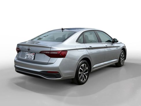 Used 2024 Volkswagen Jetta S image 5