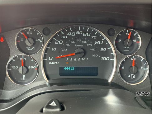 Used 2024 Chevrolet Express 3500 w/ Power Convenience Package RWD image 28