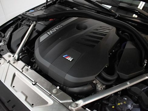Used 2025 BMW M440i Convertible RWD image 13