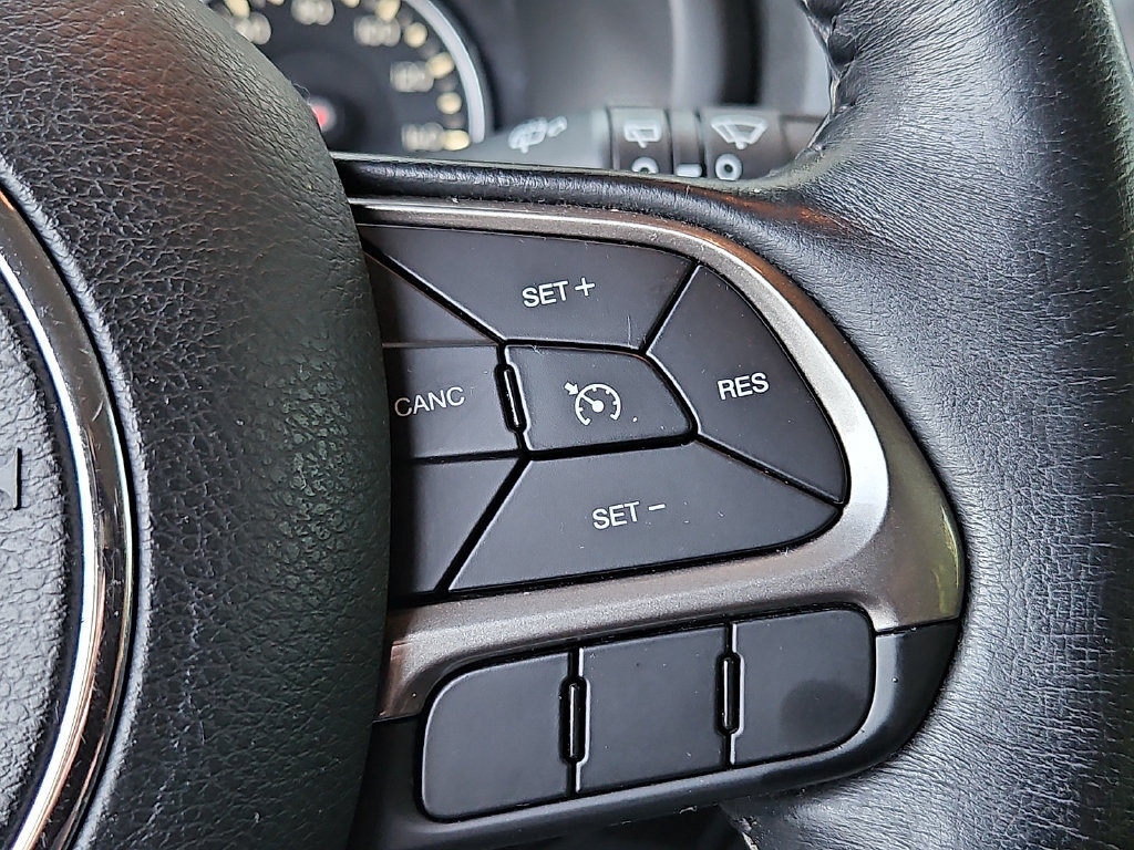 Used 2021 Jeep Renegade Limited AWD/4WD image 22