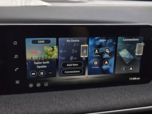 New 2026 Nissan Kicks SV w/ Charging Package image 20