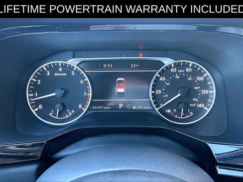 Used 2023 Nissan Pathfinder SL image 27