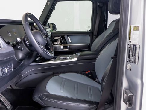 Used 2025 Mercedes-Benz G 550 image 5