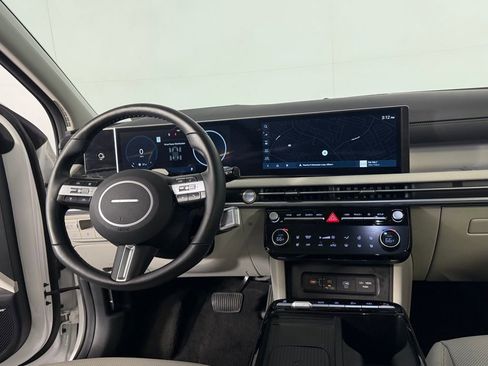 Used 2025 Hyundai Tucson Limited image 15