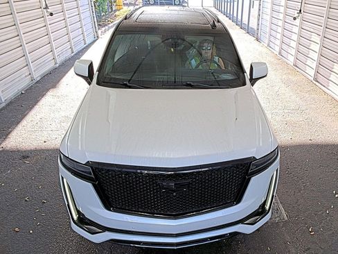 Used 2022 Cadillac Escalade Sport Platinum w/ Heavy-Duty Trailer Package AWD/4WD image 6