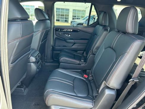 New 2026 Honda Pilot TrailSport image 17