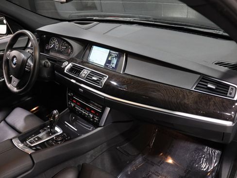 Used 2013 BMW 550i Gran Turismo xDrive image 42
