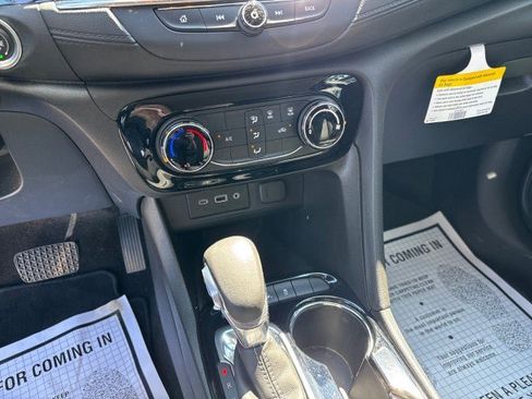 Used 2021 Buick Encore GX Preferred FWD image 22