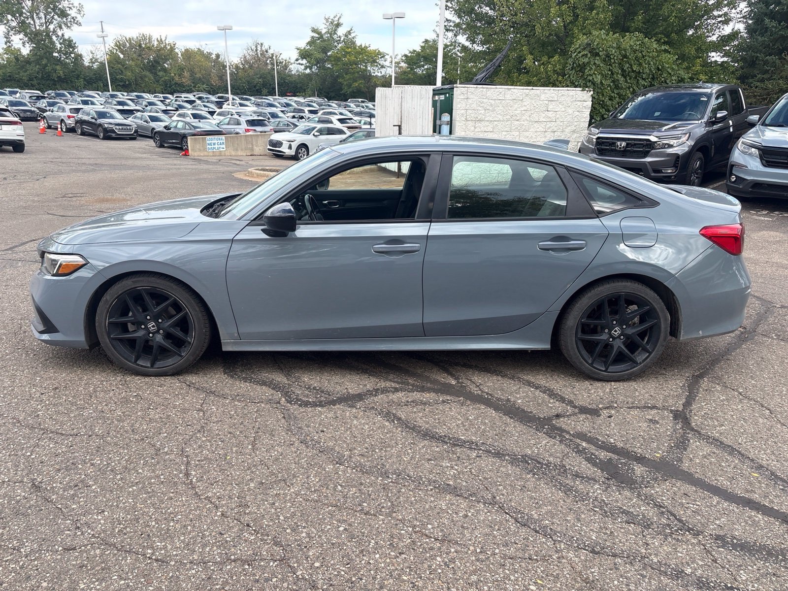 Certified 2024 Honda Civic Sport image 2