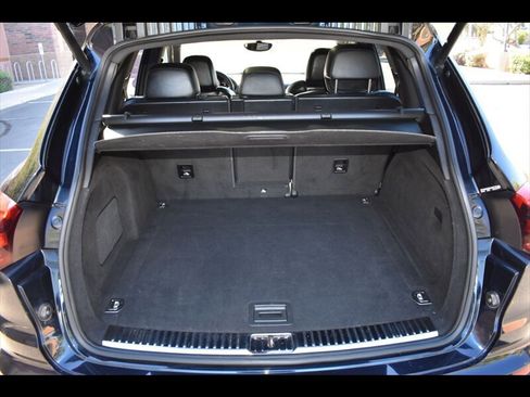 Used 2017 Porsche Cayenne S w/ Premium Package image 24