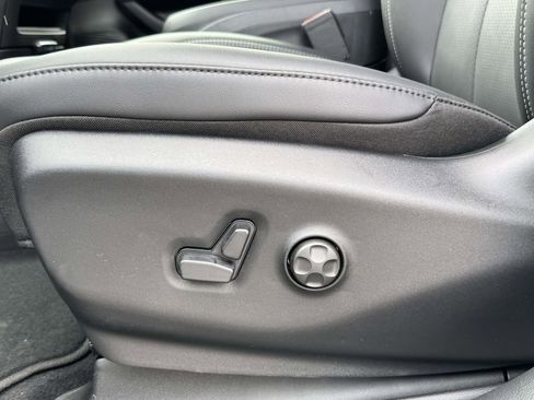 New 2026 Chrysler Voyager LX image 29