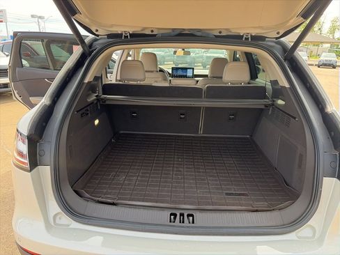 Used 2023 Lincoln Nautilus Reserve w/ Equipment Group 202A AWD/4WD image 9